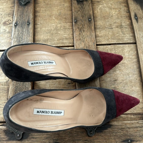 Manolo Blahnik Suede Pumps - Size 38 - Picture 9 of 12